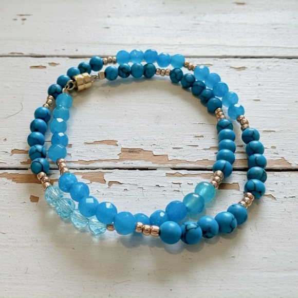 Cobalt Blue Howlite, Gold tone, & Crystal Double Wrap Wire Bracelet - Picture 2 of 2